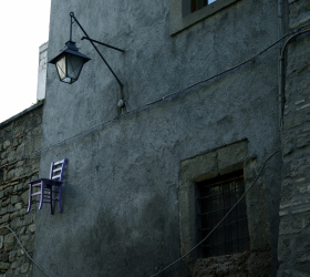 Sedia sulla parete